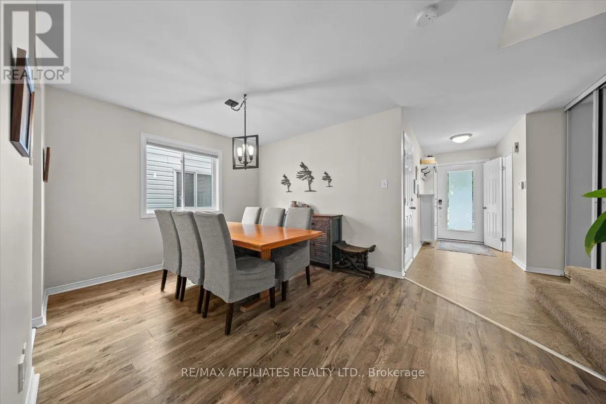 93 SPRINGCREEK CRESCENT