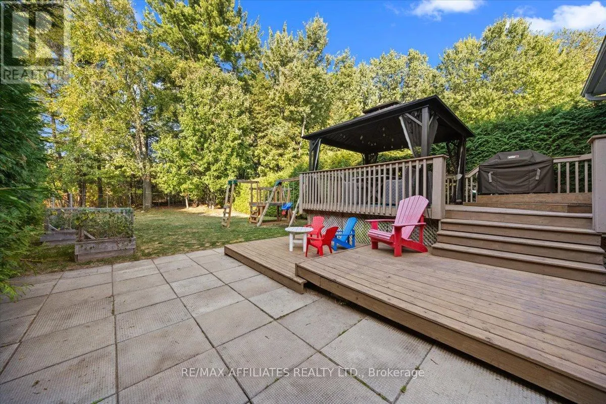 93 SPRINGCREEK CRESCENT