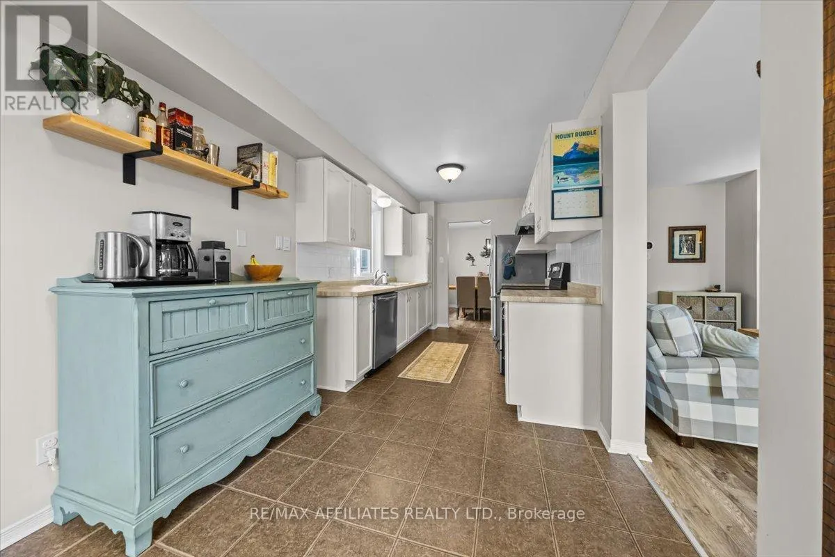 93 SPRINGCREEK CRESCENT