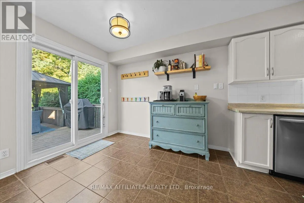 93 SPRINGCREEK CRESCENT