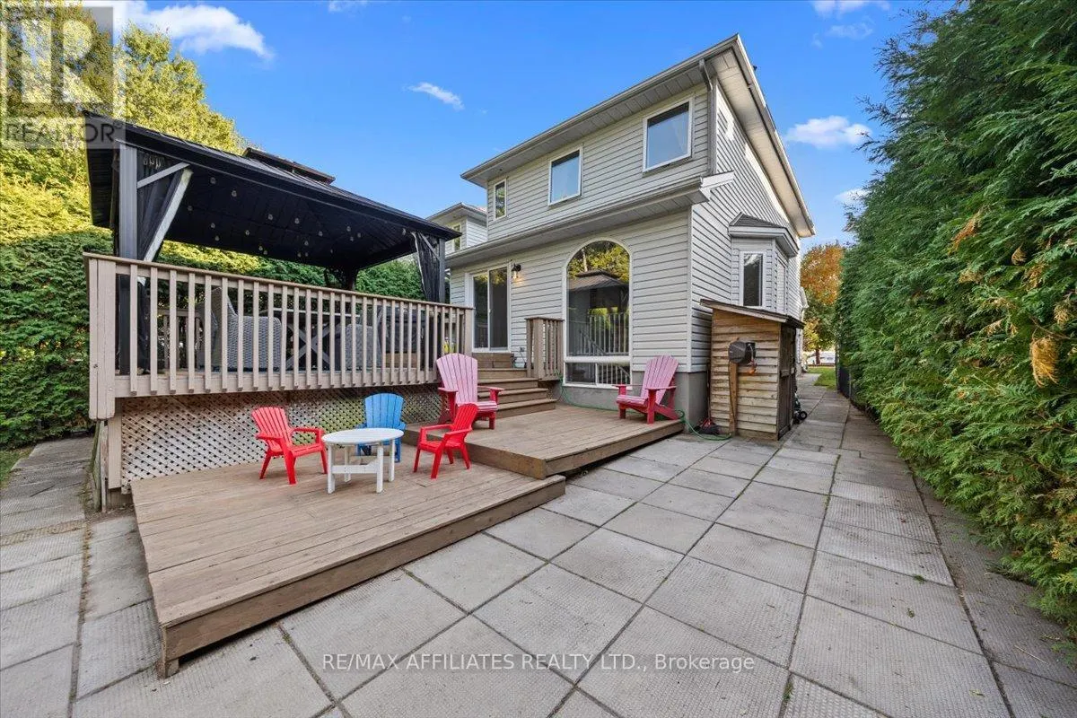 93 SPRINGCREEK CRESCENT