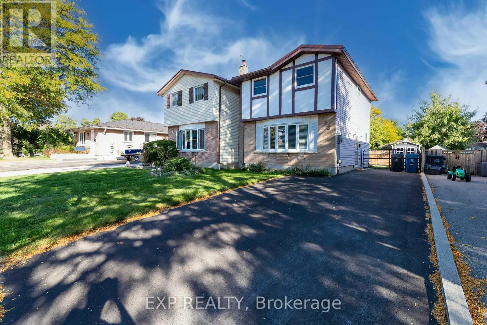 22 UPTON CRESCENT