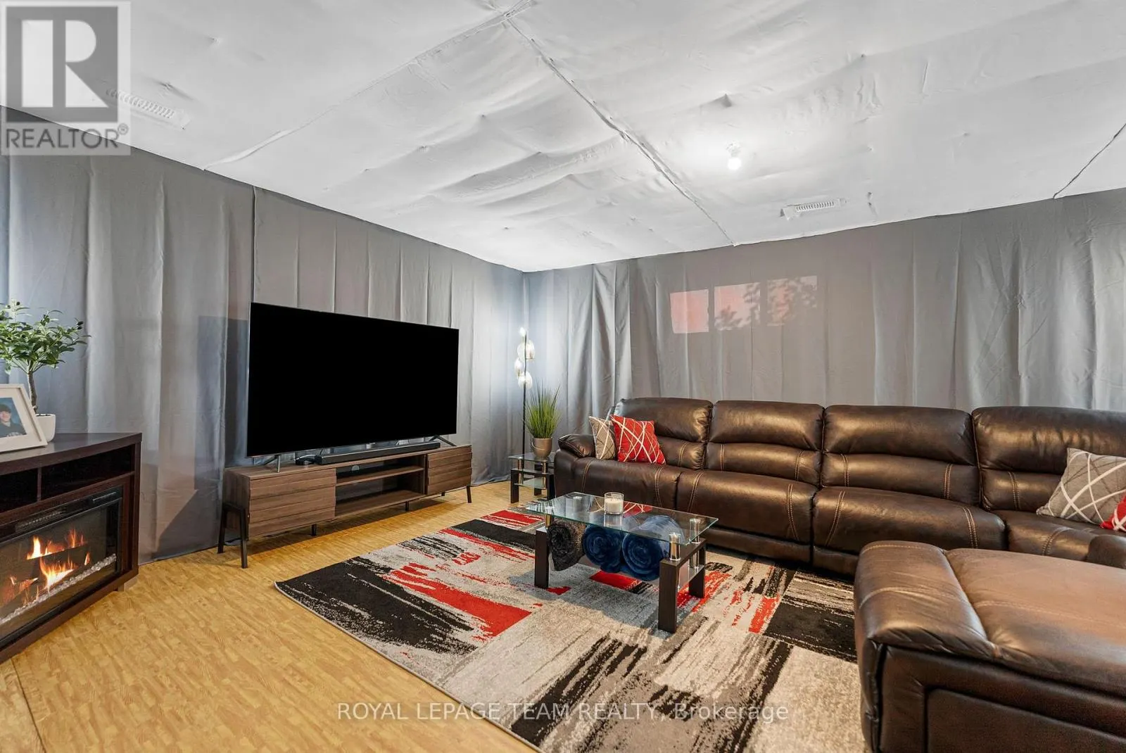 276 WOOD AVENUE