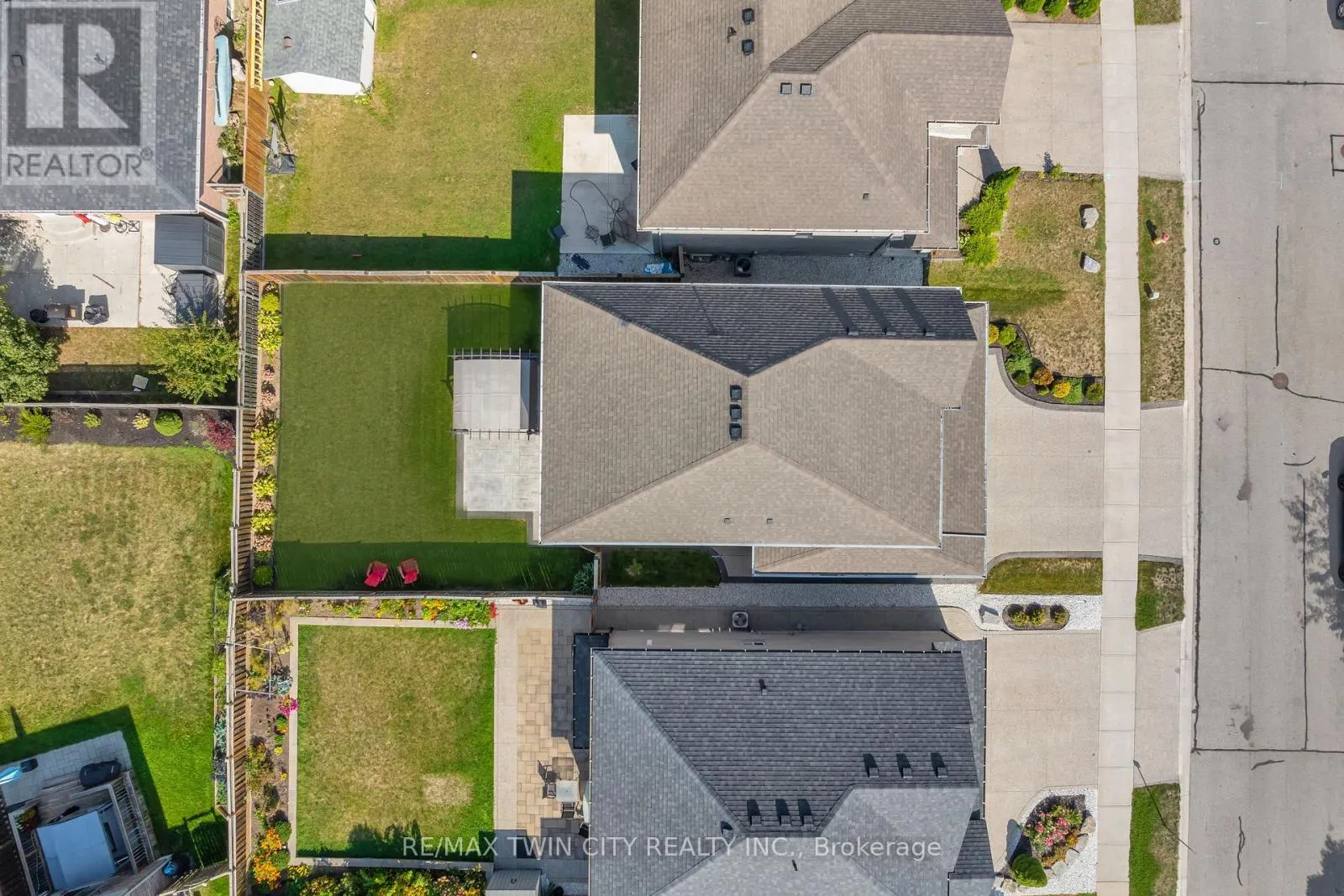 536 LANDGREN COURT