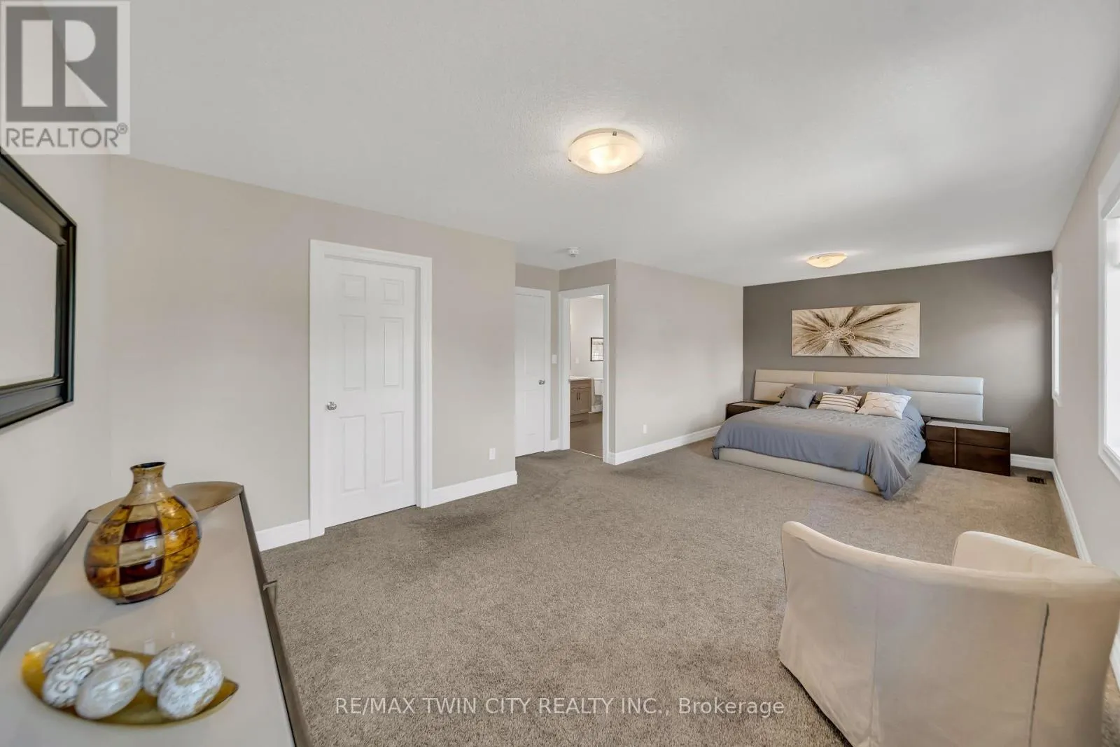 536 LANDGREN COURT