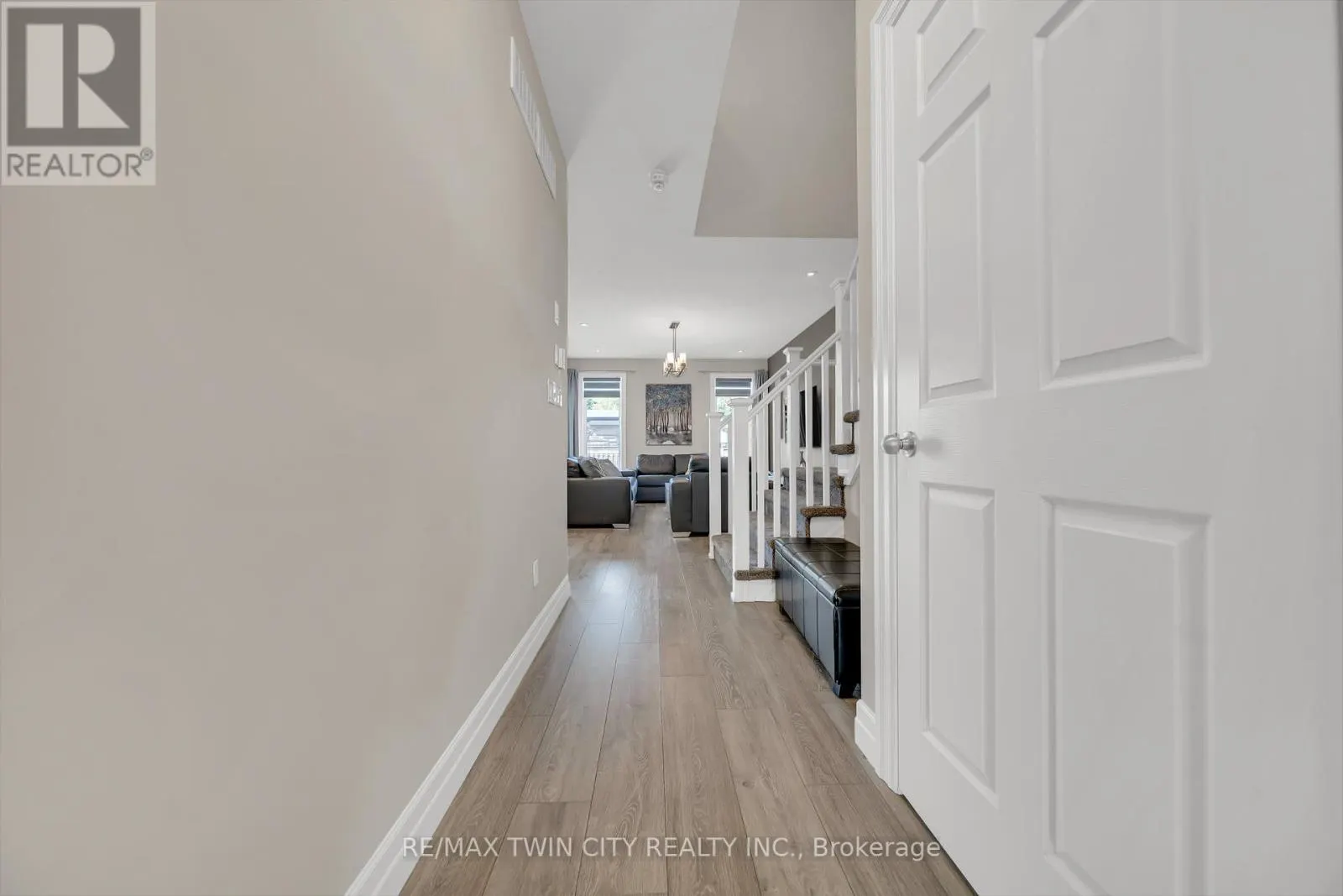 536 LANDGREN COURT
