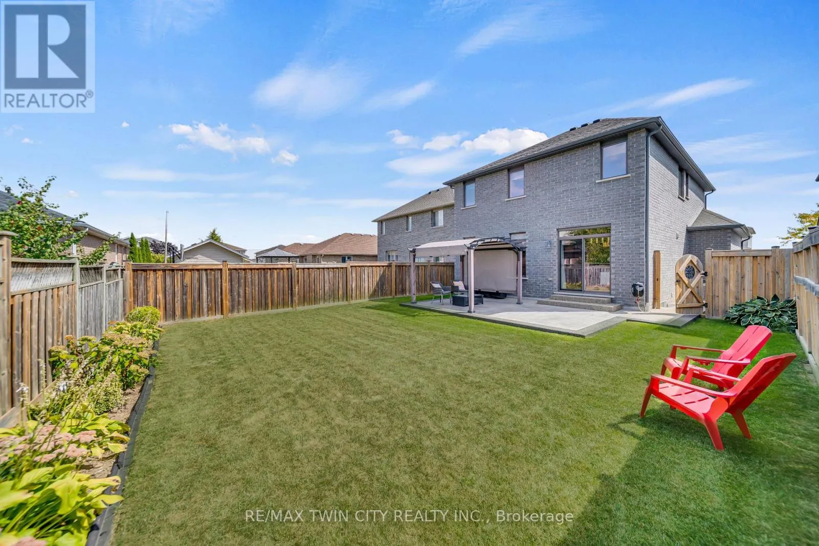 536 LANDGREN COURT