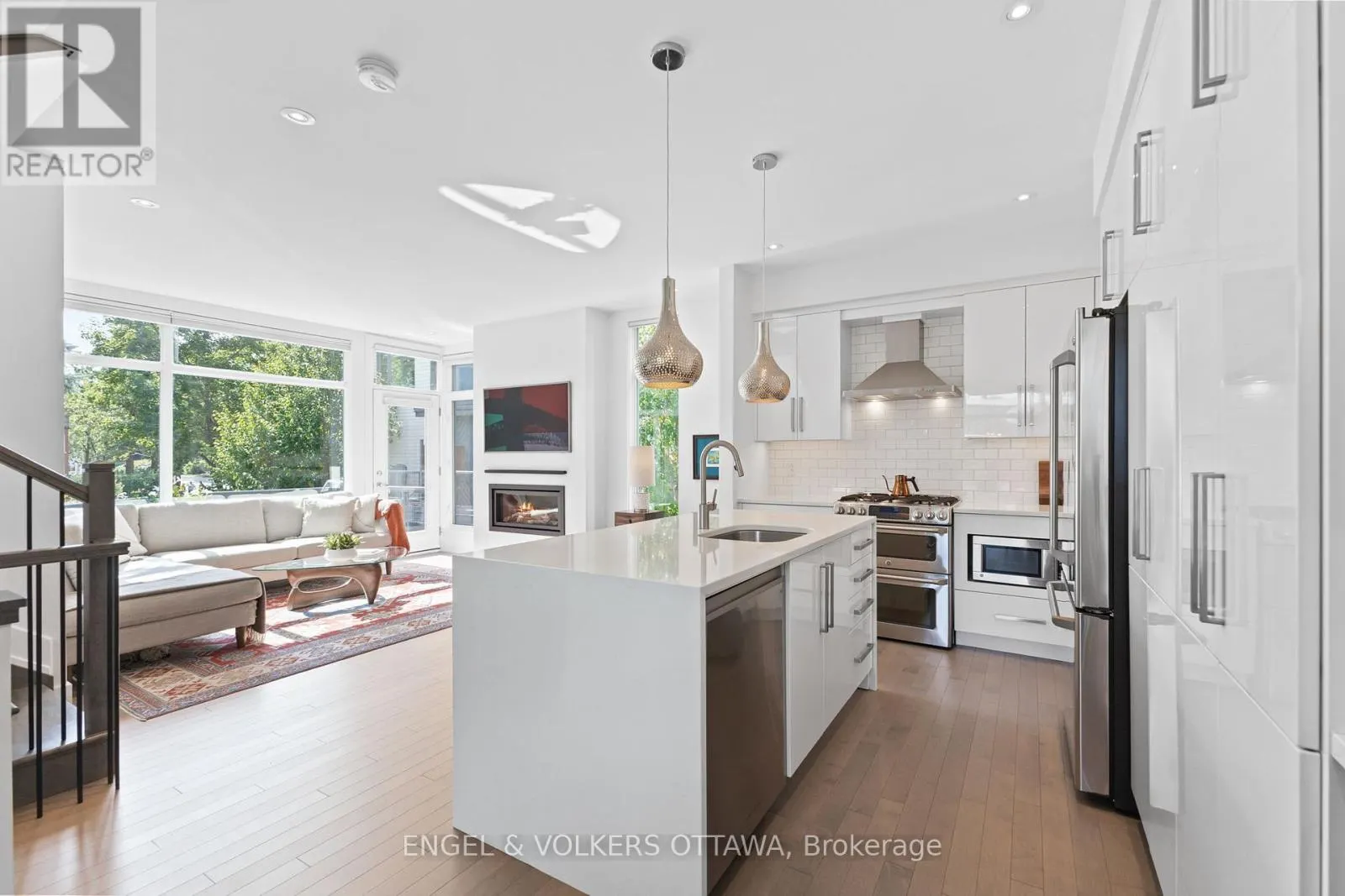 3 MONTCALM STREET