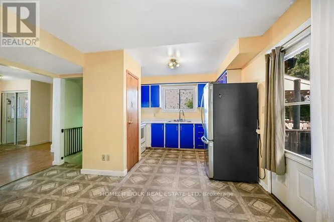 747 LAURIER BOULEVARD