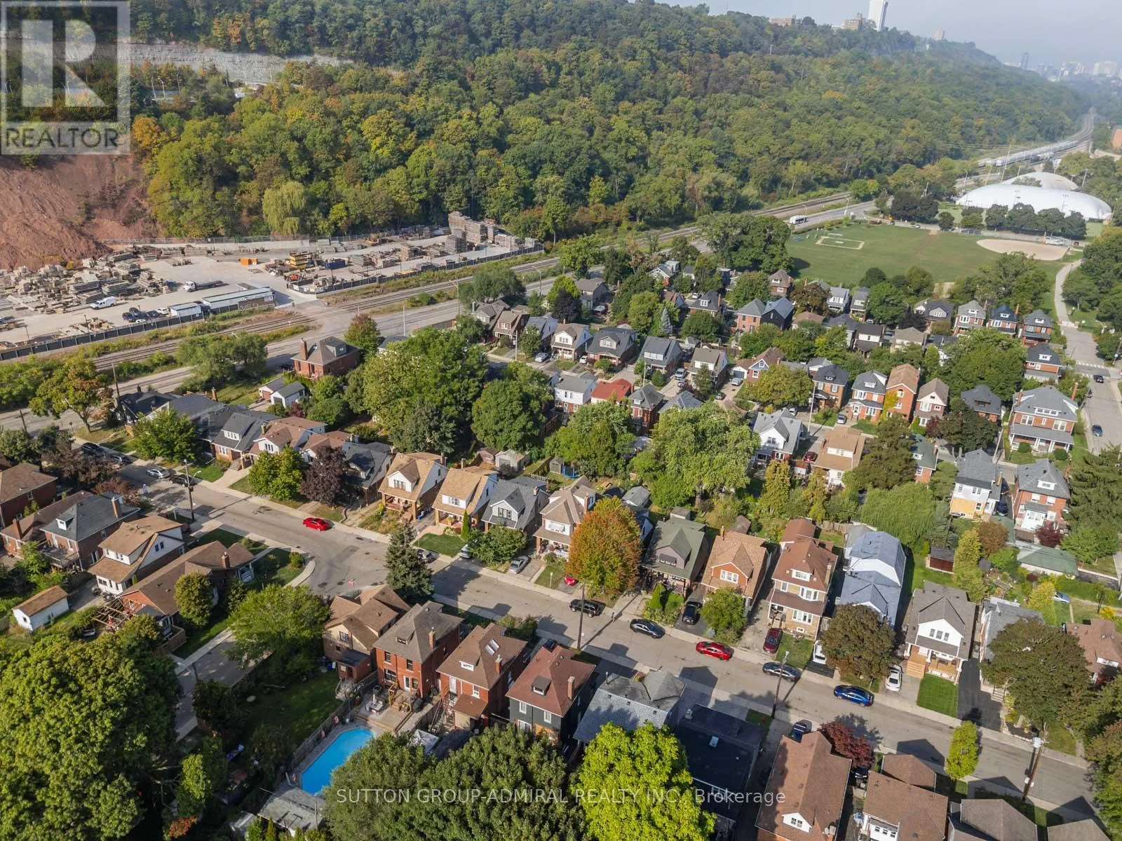 187 ROSSLYN AVENUE S