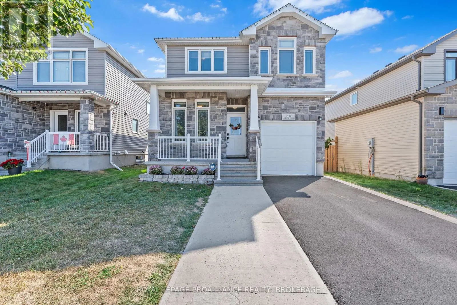 1556 ALBANY DRIVE