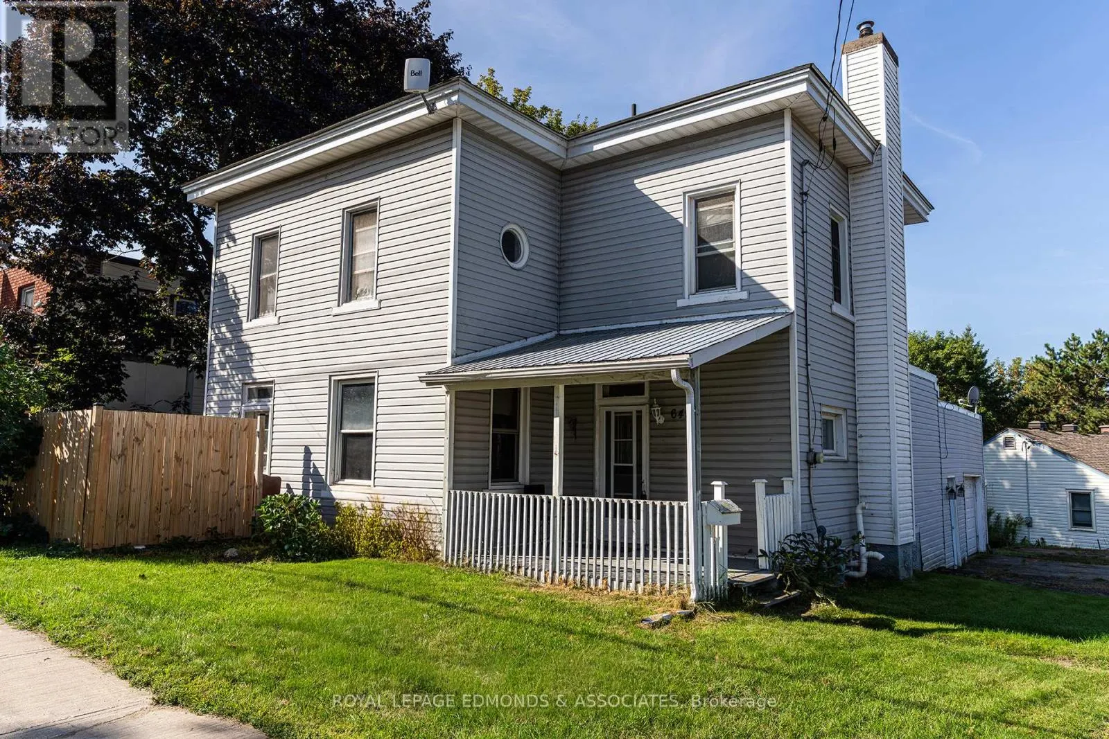 642 MACKAY STREET