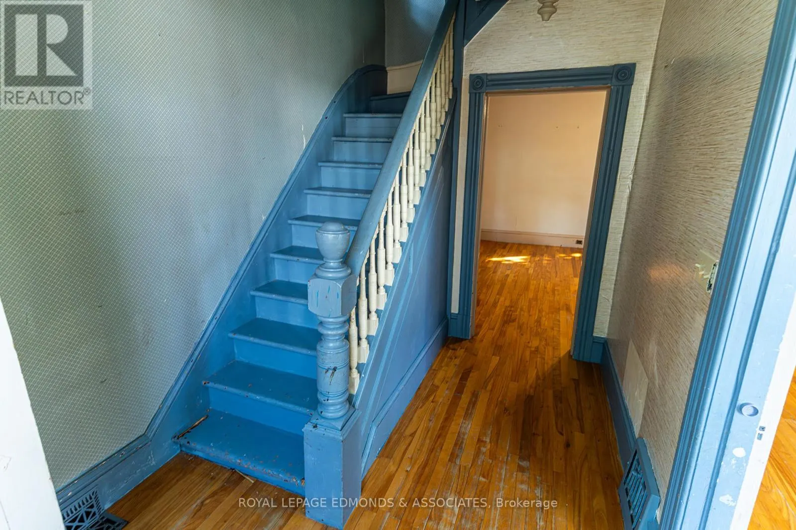 642 MACKAY STREET