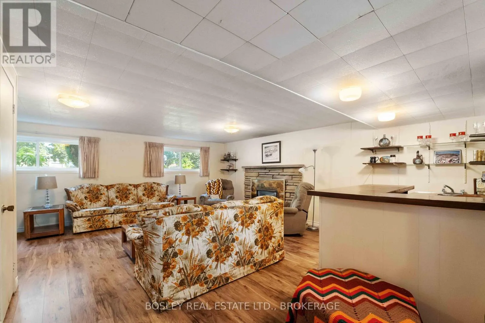 27 MEADOWLARK CRESCENT