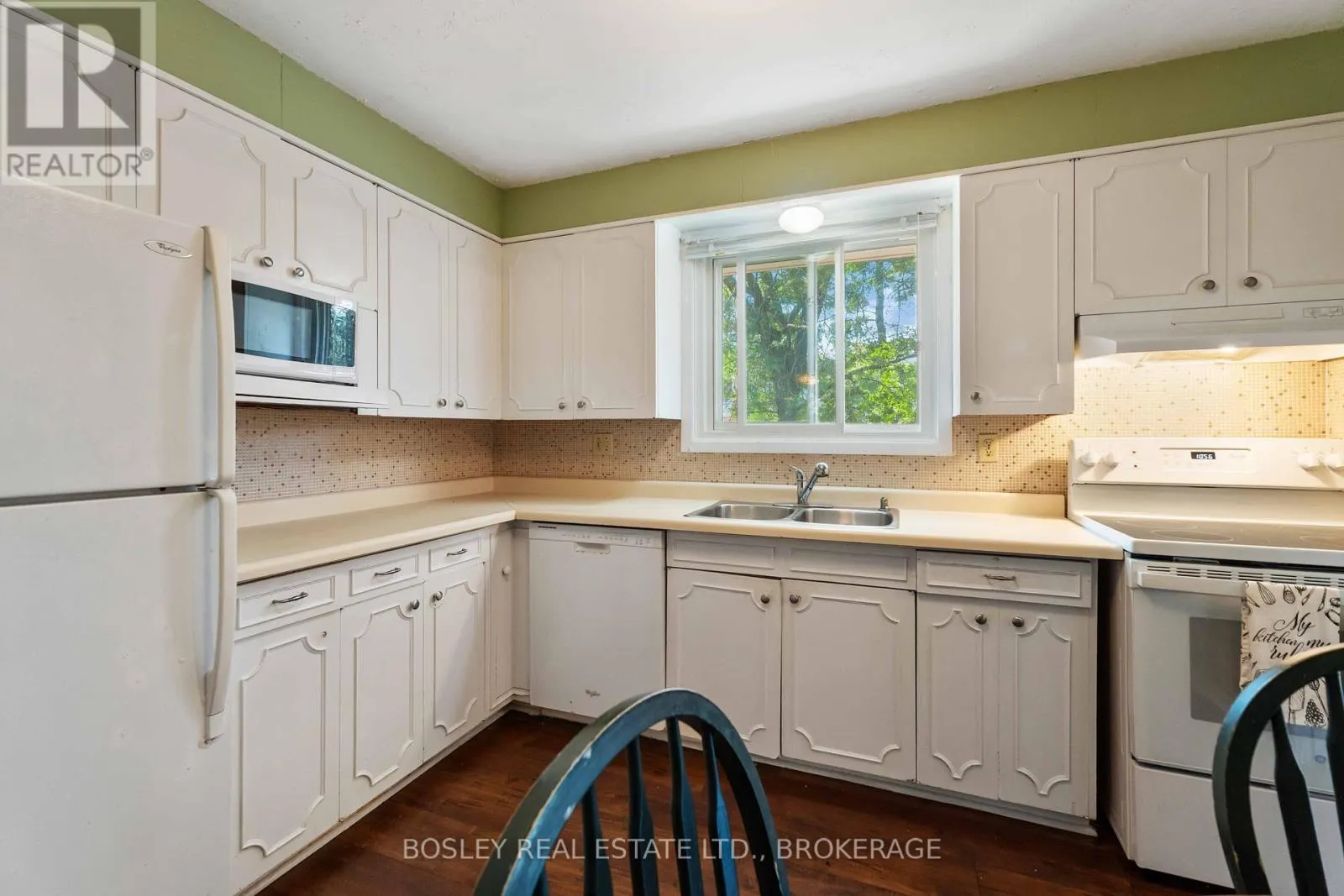 27 MEADOWLARK CRESCENT
