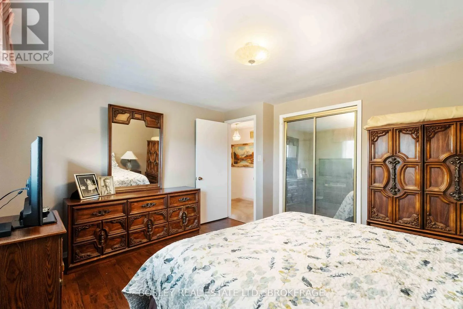 27 MEADOWLARK CRESCENT