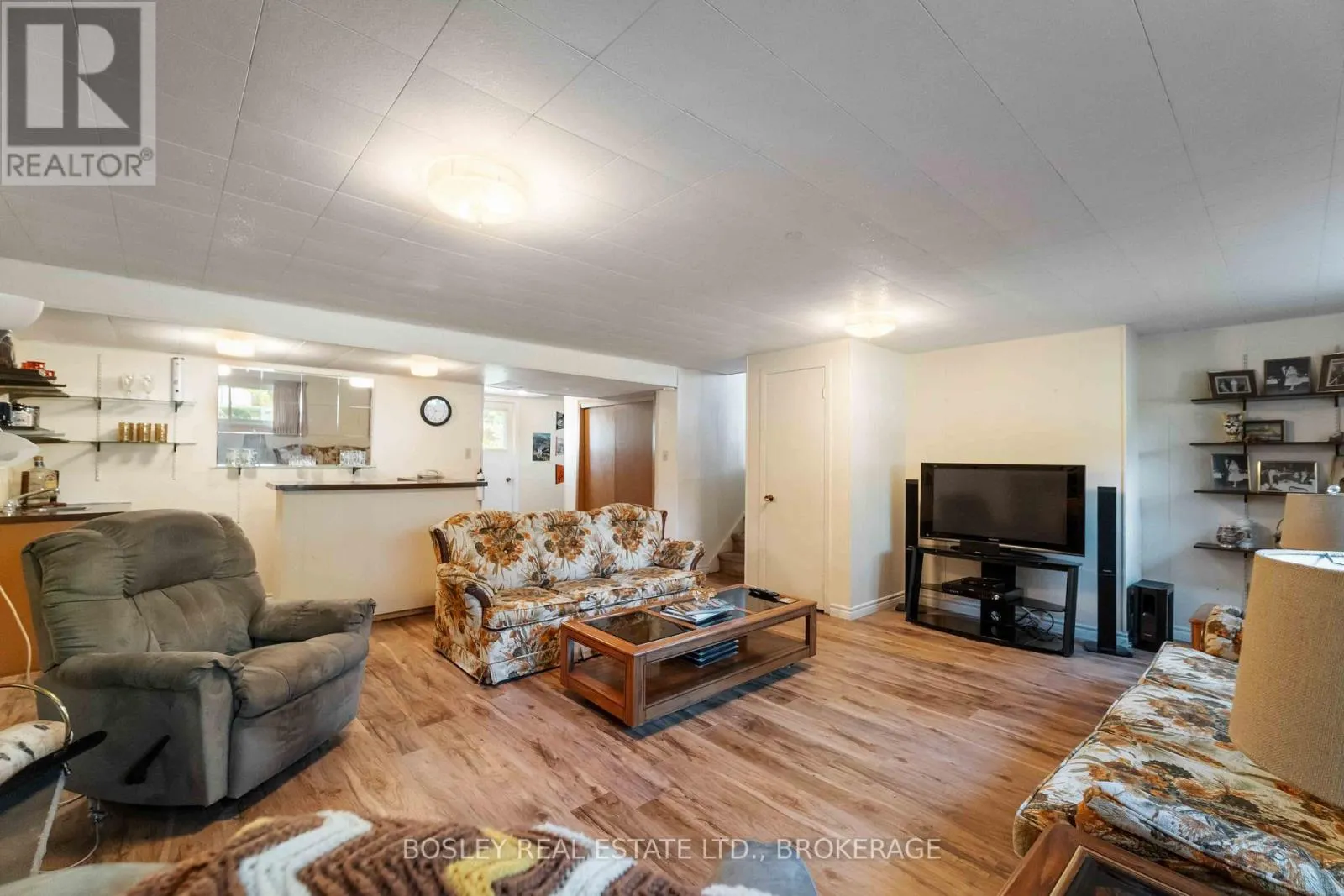 27 MEADOWLARK CRESCENT