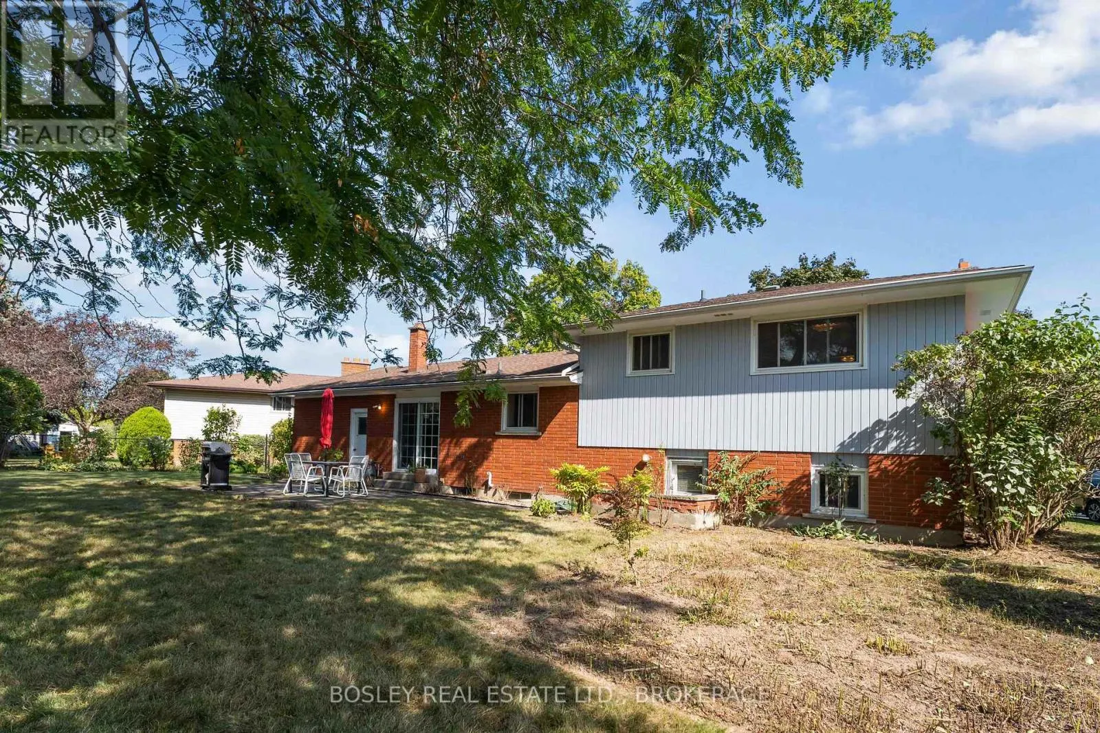 27 MEADOWLARK CRESCENT