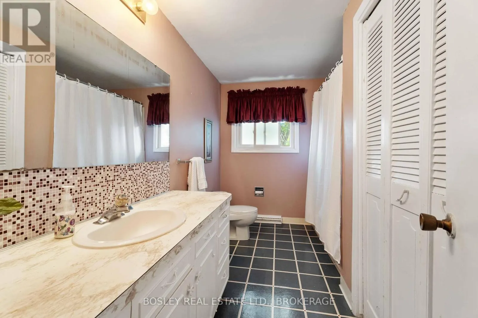 27 MEADOWLARK CRESCENT