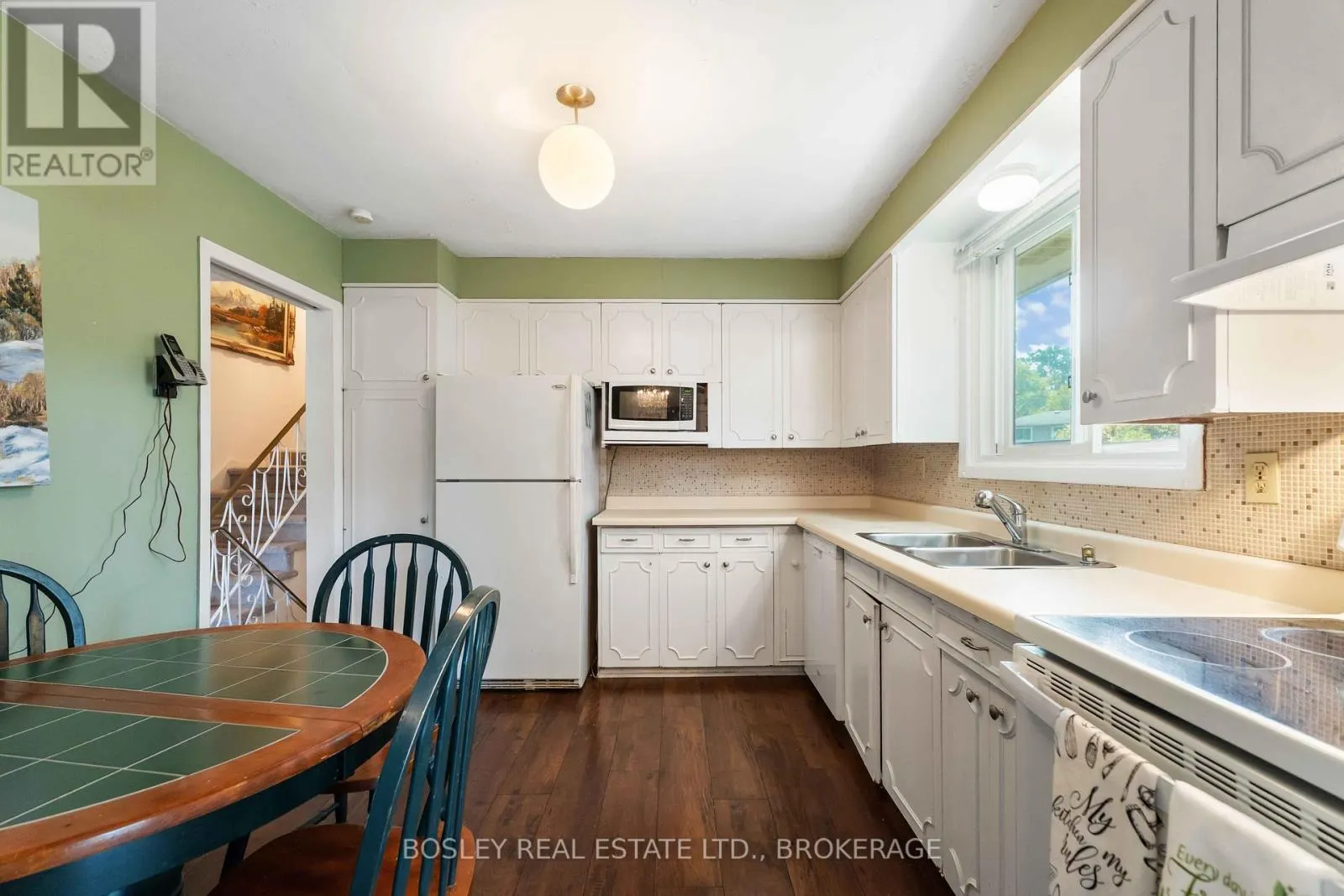 27 MEADOWLARK CRESCENT