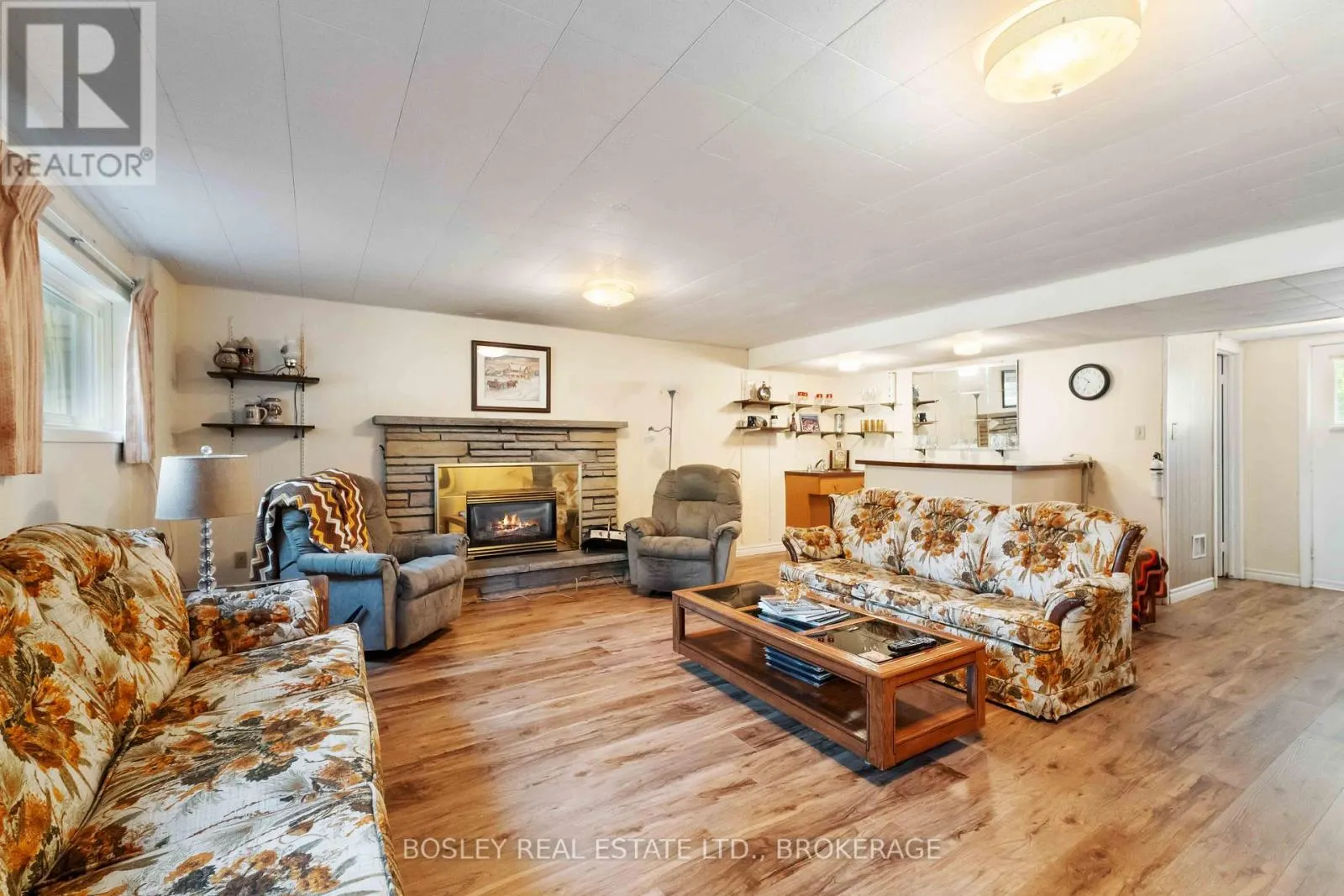 27 MEADOWLARK CRESCENT