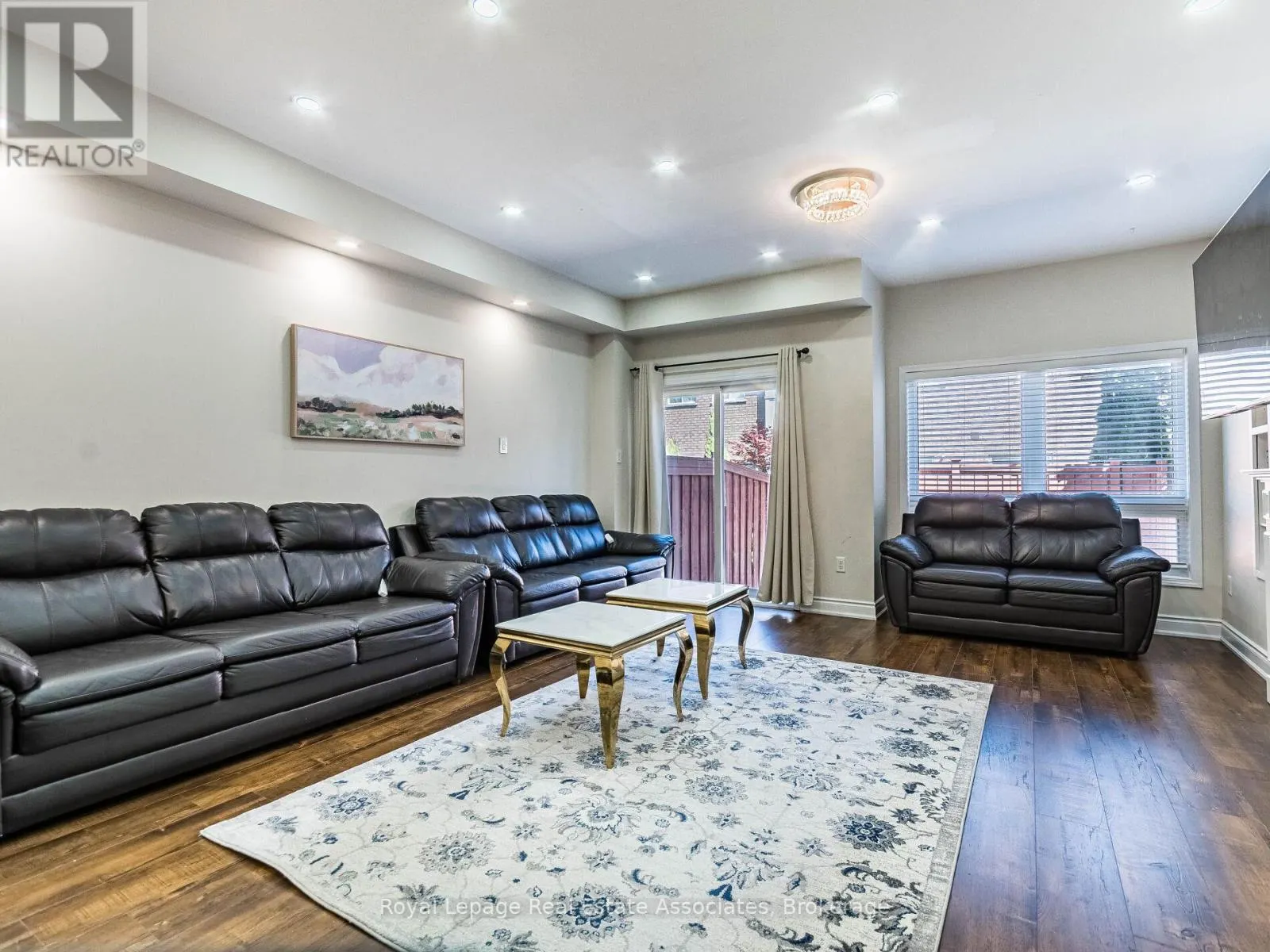 119 - 110 HIGHLAND ROAD E