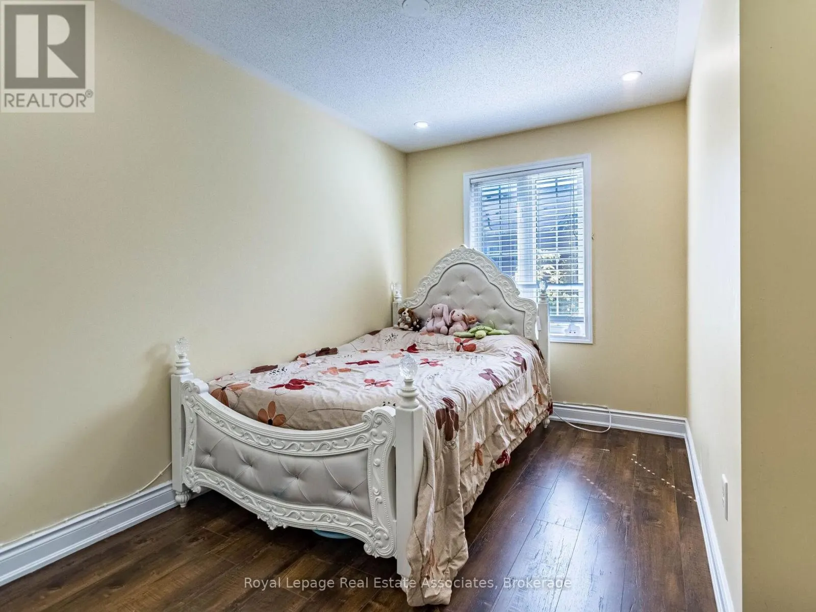 119 - 110 HIGHLAND ROAD E