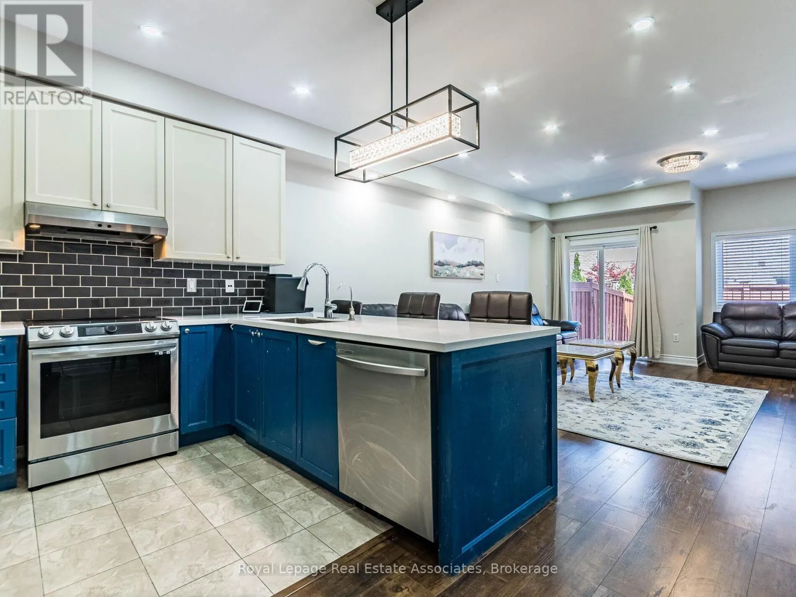 119 - 110 HIGHLAND ROAD E