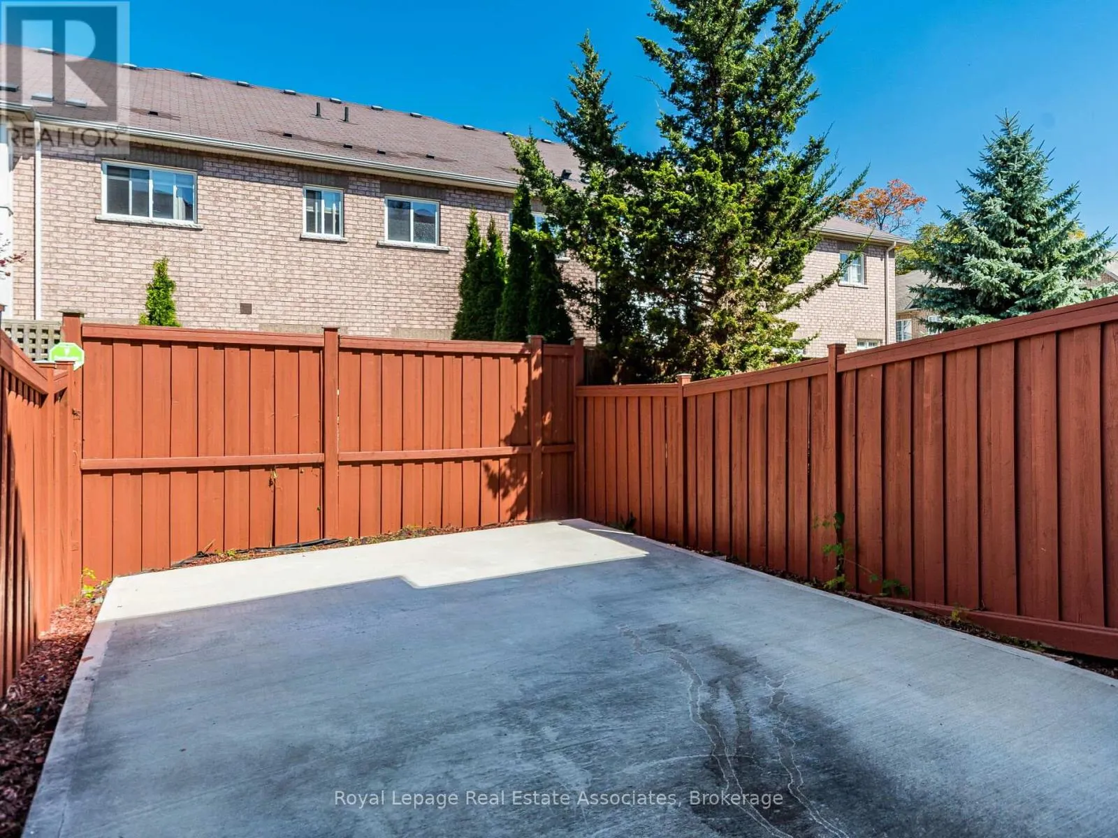 119 - 110 HIGHLAND ROAD E