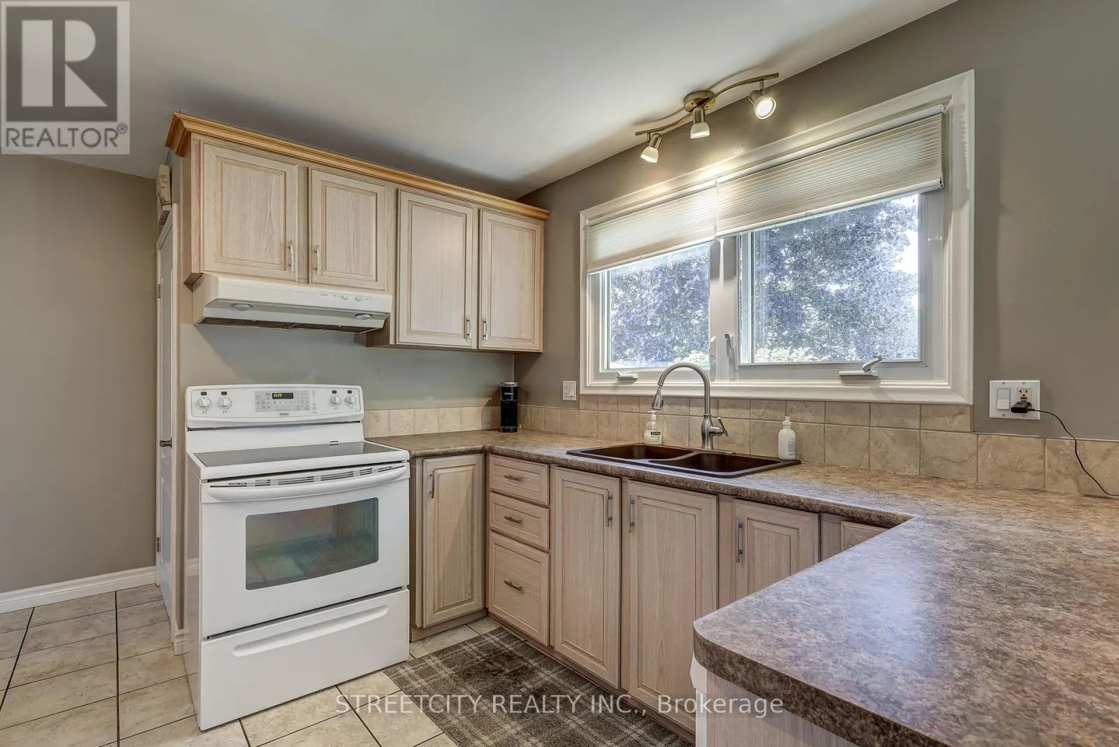 15 RYERSON PLACE