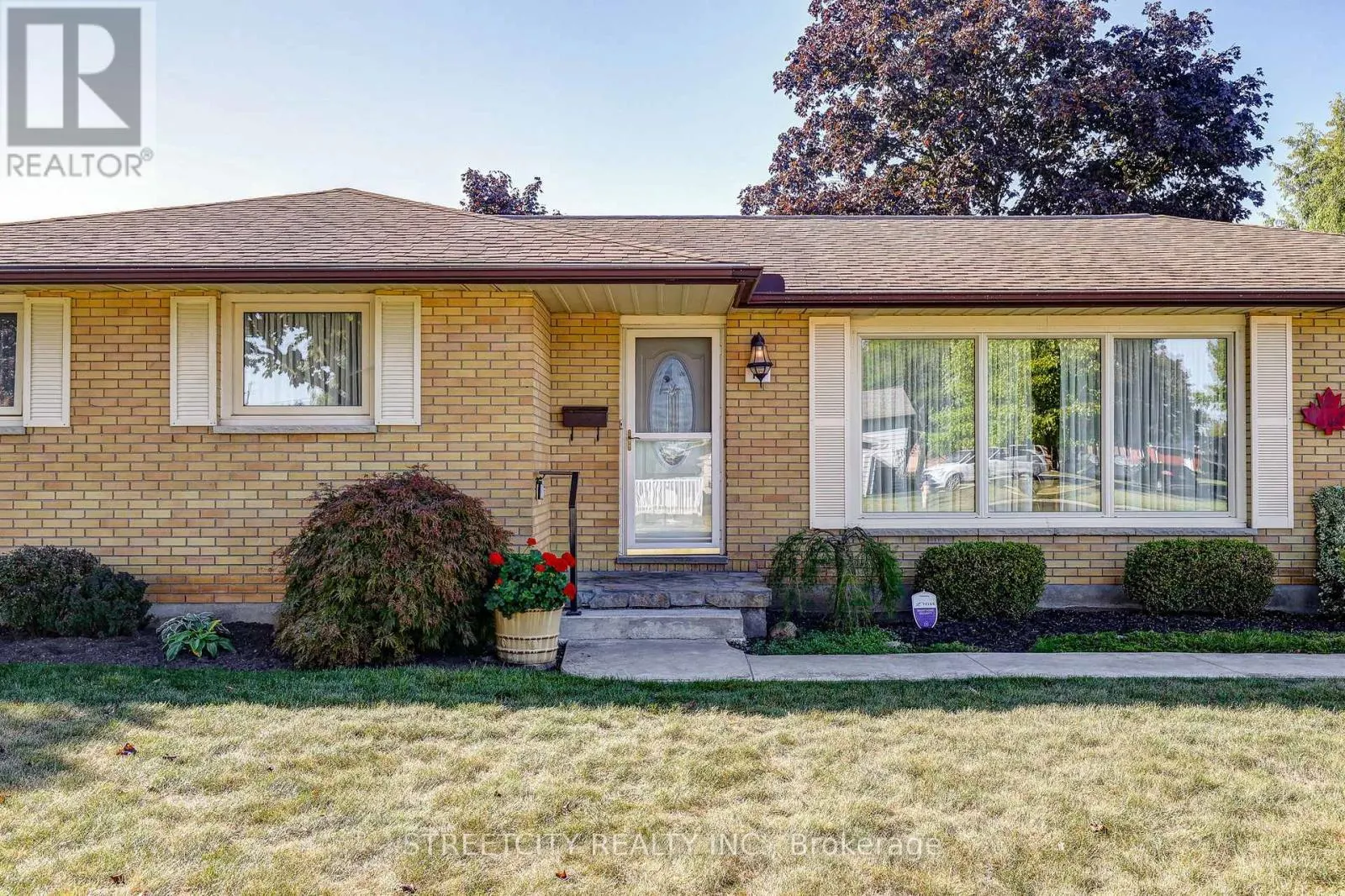 15 RYERSON PLACE