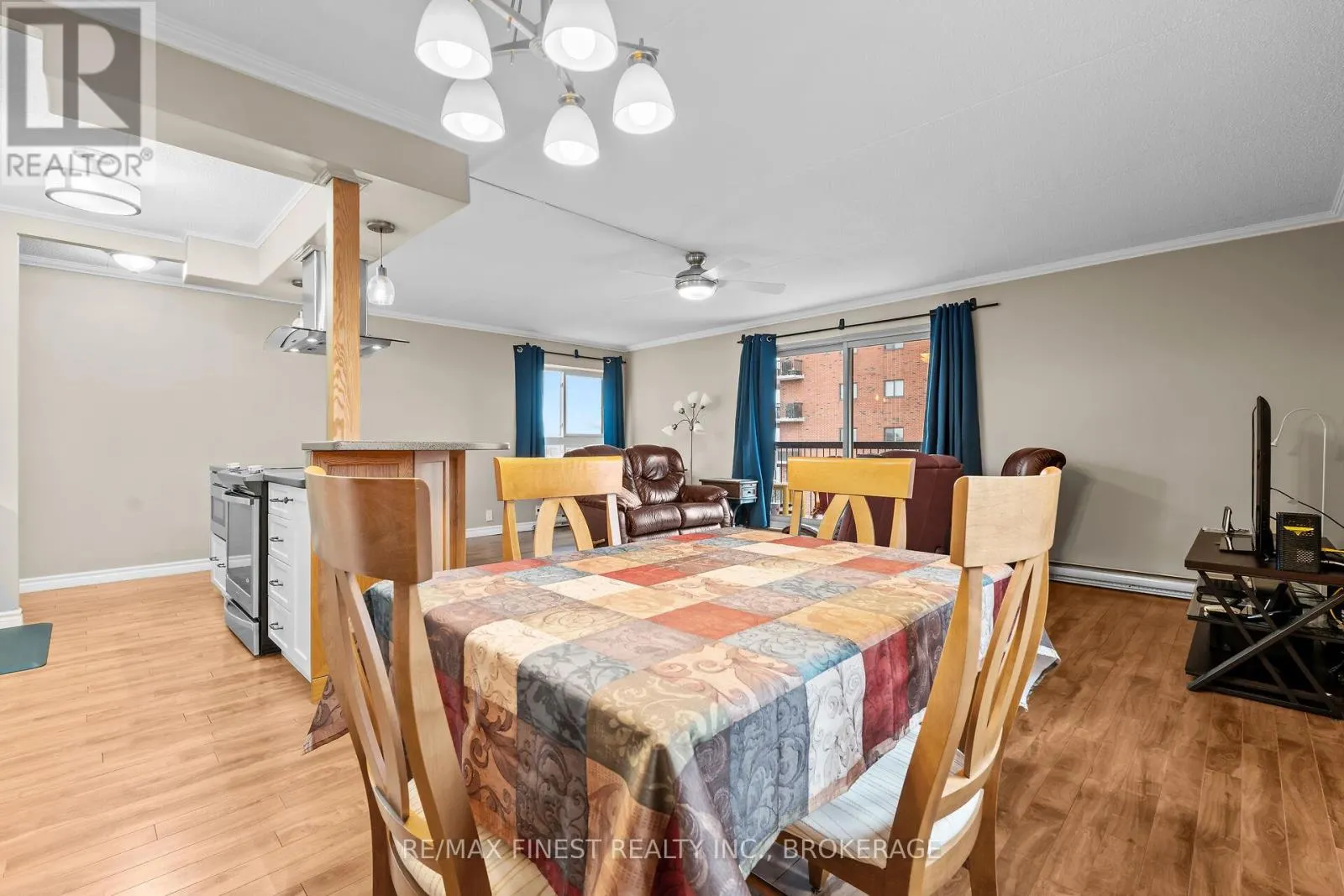 601 - 610 WILLIAM STREET, #601