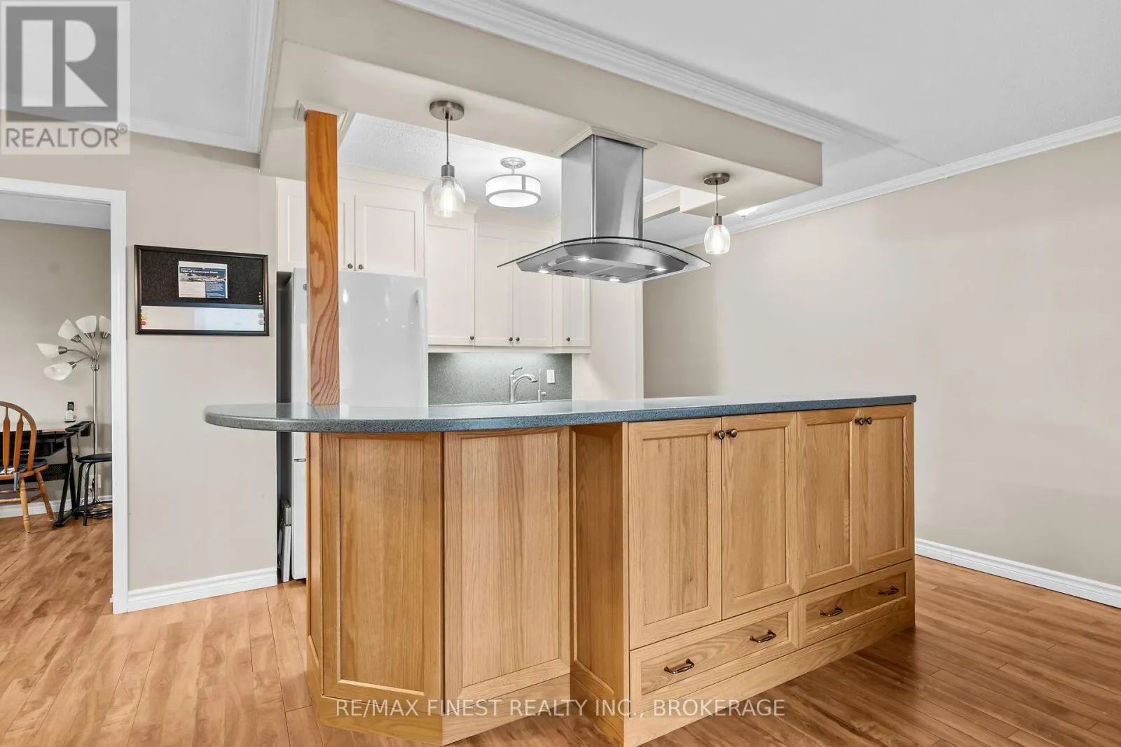 601 - 610 WILLIAM STREET, #601