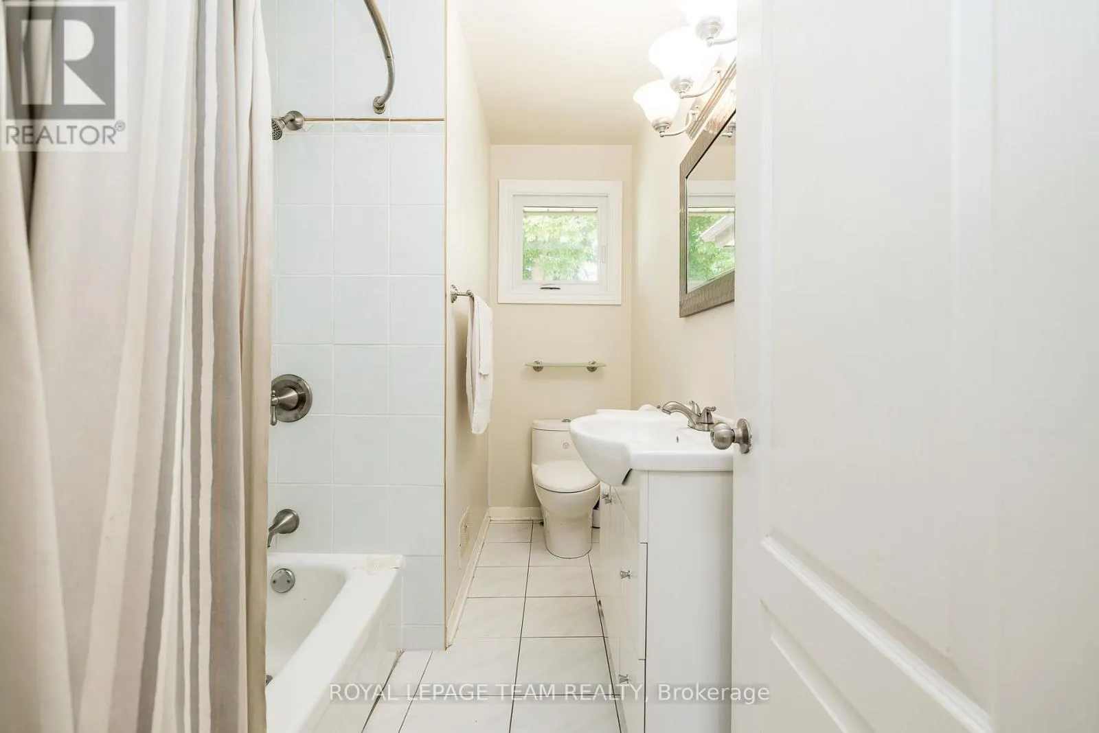 2740 MONCTON ROAD
