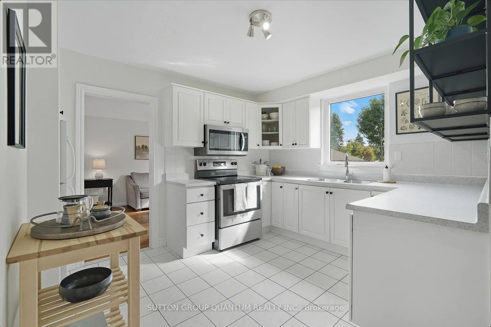 95 POTTRUFF ROAD S