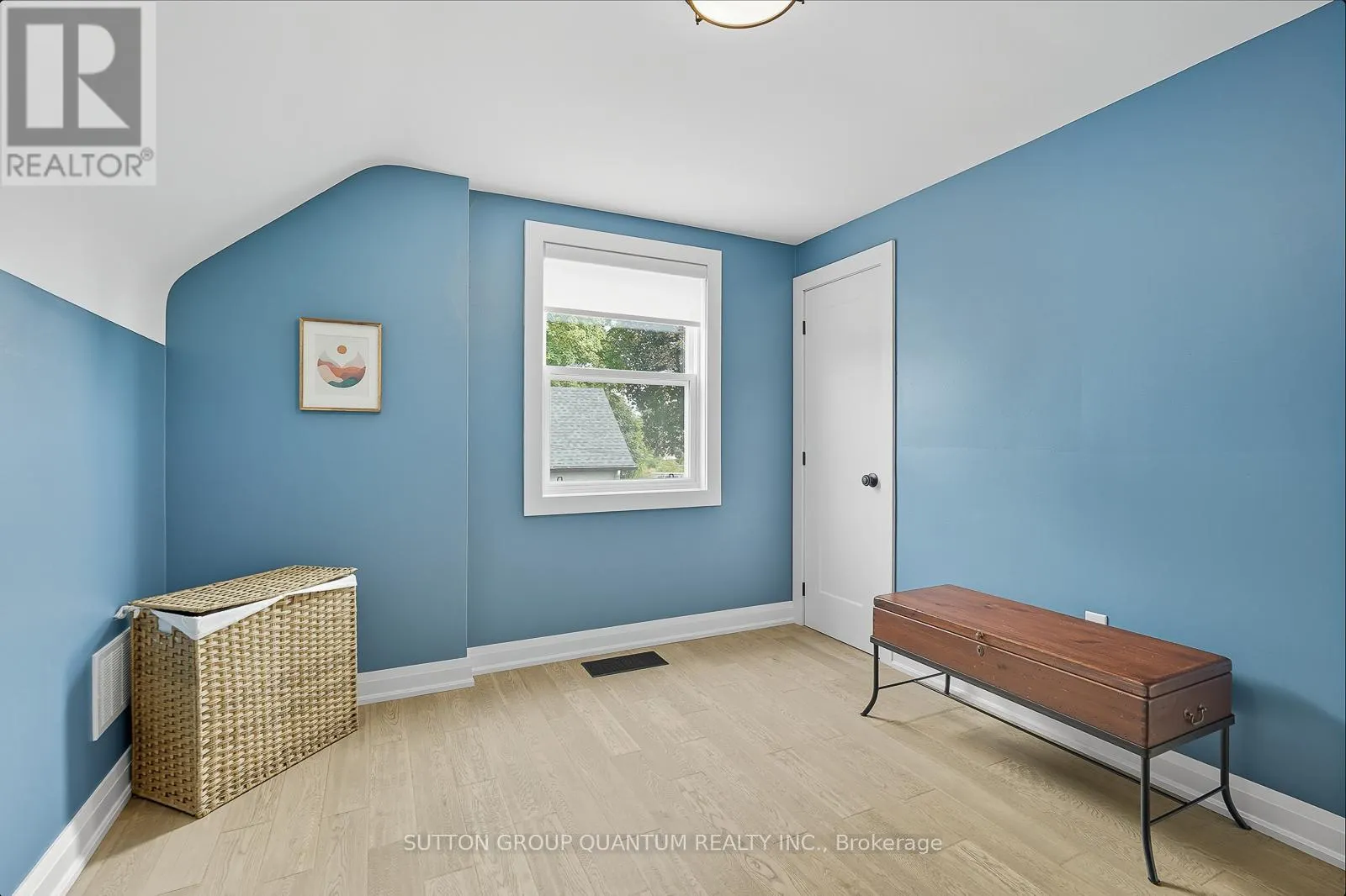 95 POTTRUFF ROAD S
