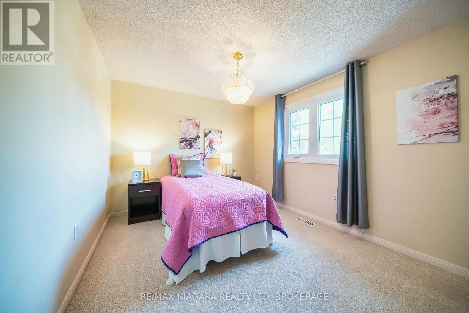 26 CRESTCOMBE ROAD