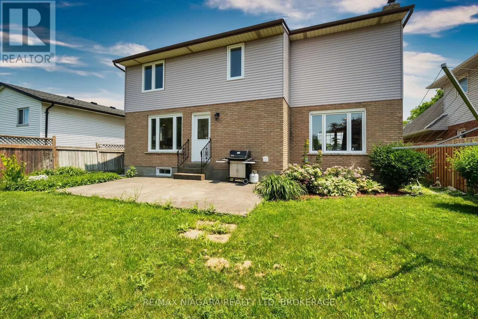26 CRESTCOMBE ROAD