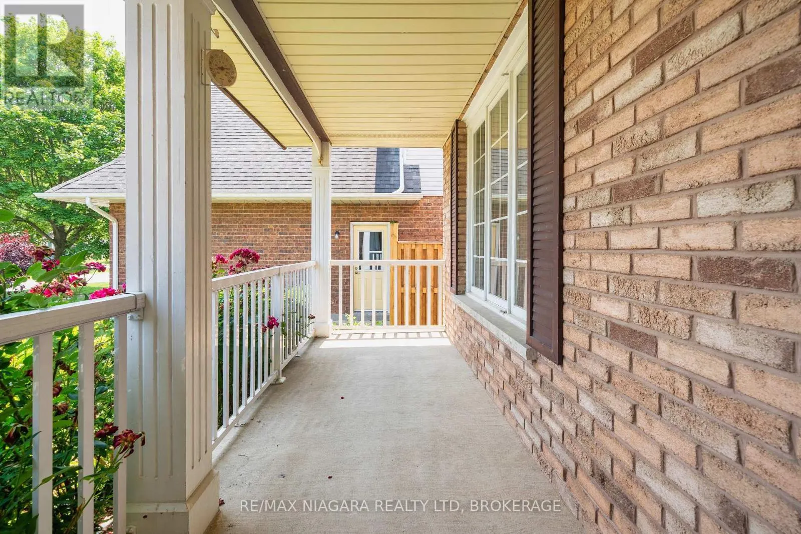 26 CRESTCOMBE ROAD