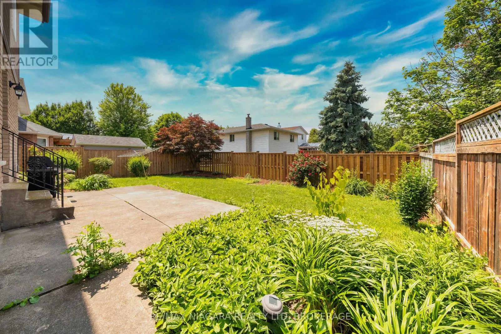 26 CRESTCOMBE ROAD