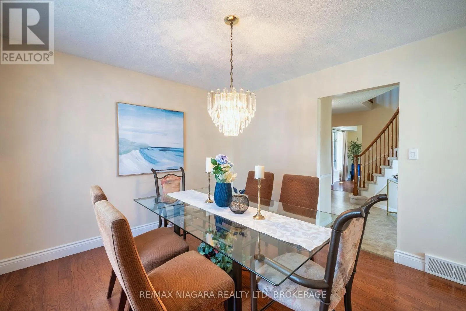 26 CRESTCOMBE ROAD