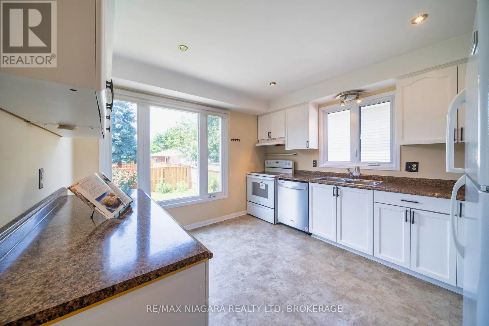 26 CRESTCOMBE ROAD