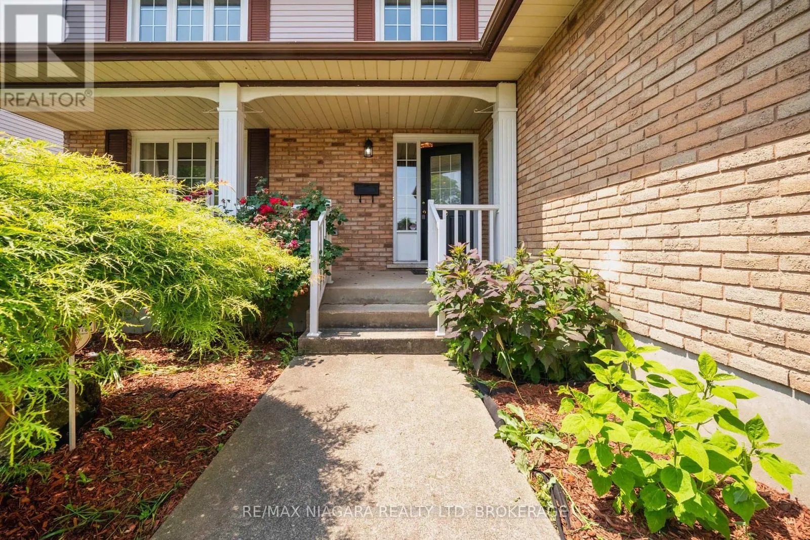 26 CRESTCOMBE ROAD