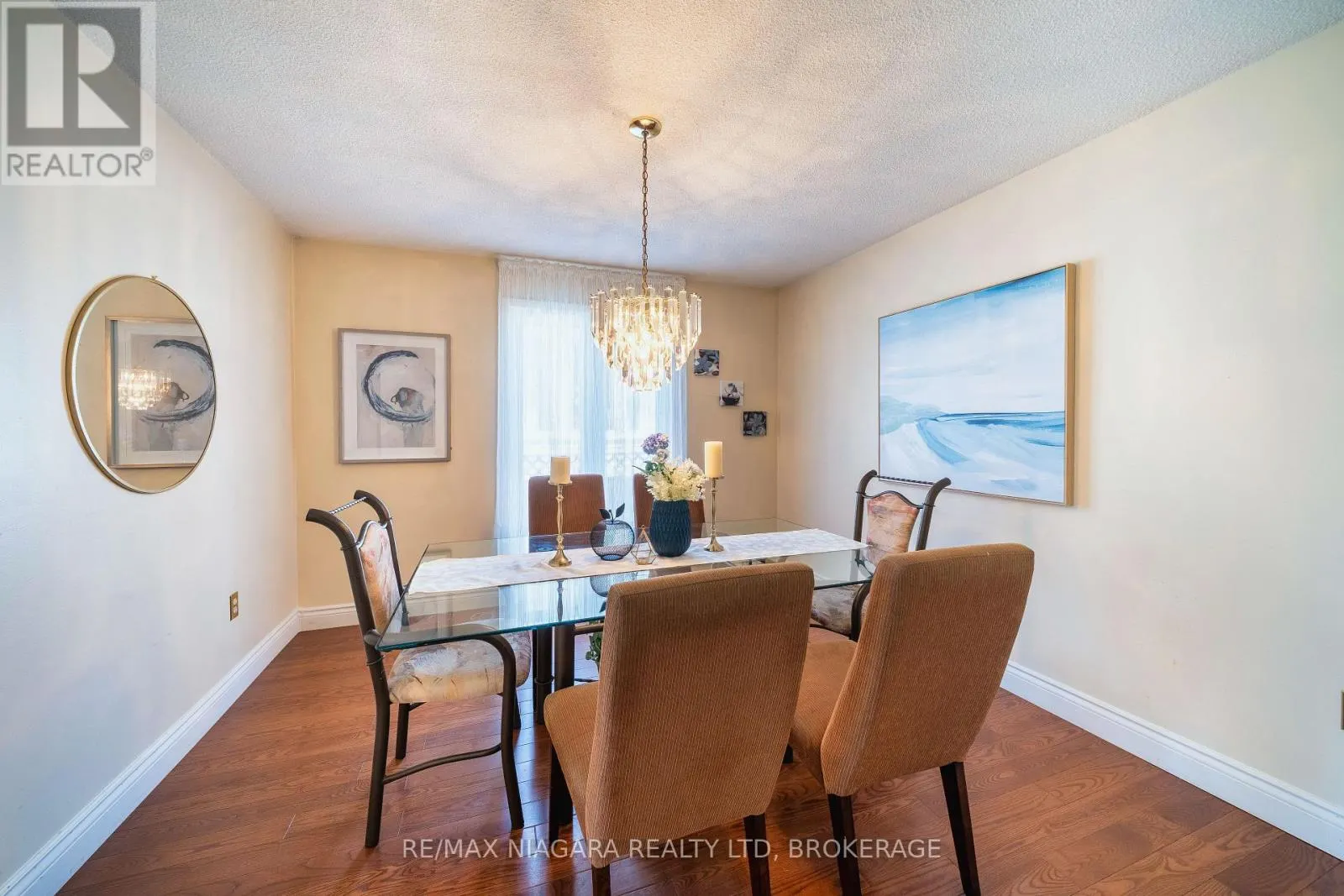 26 CRESTCOMBE ROAD