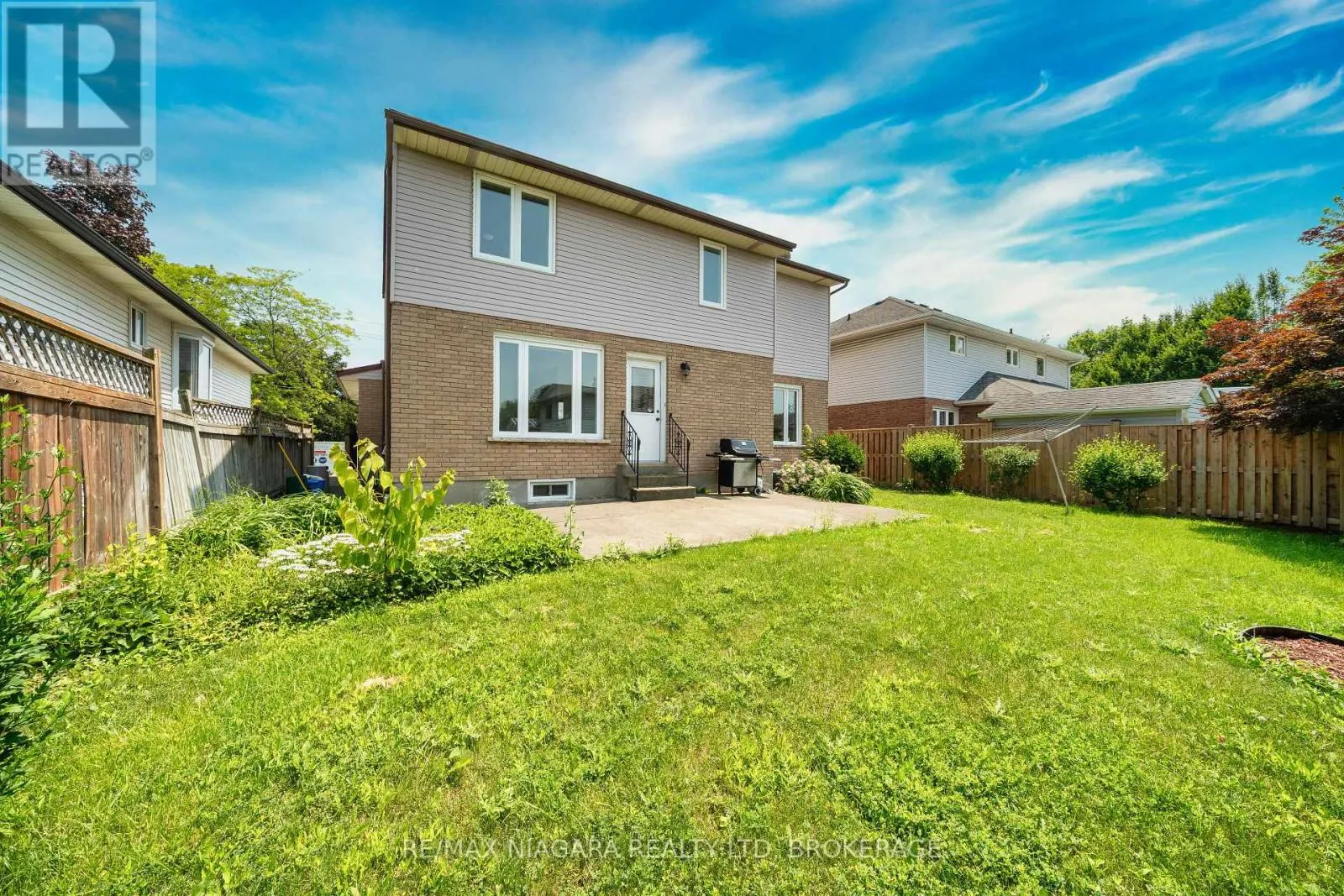 26 CRESTCOMBE ROAD