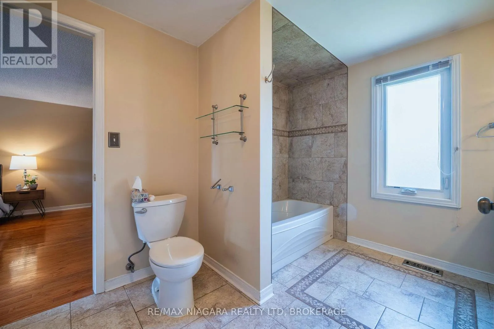 26 CRESTCOMBE ROAD