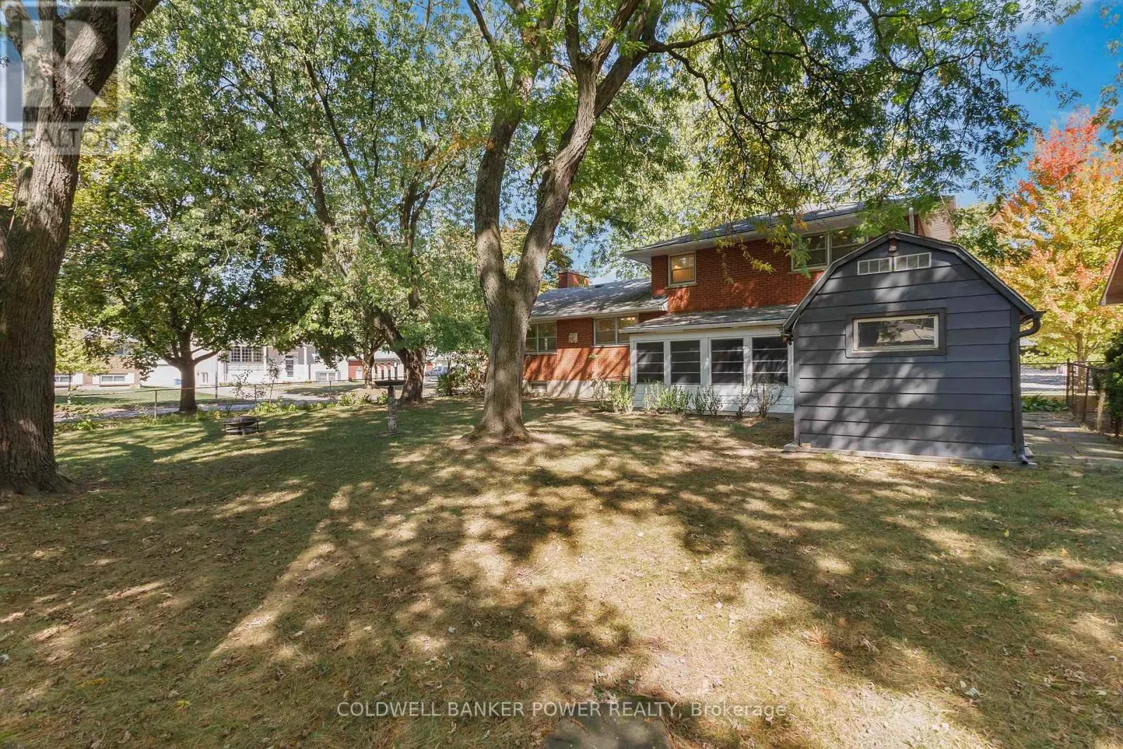 1 MCLEOD CRESCENT