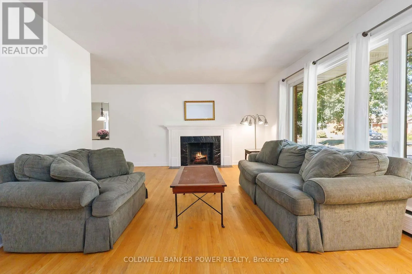 1 MCLEOD CRESCENT