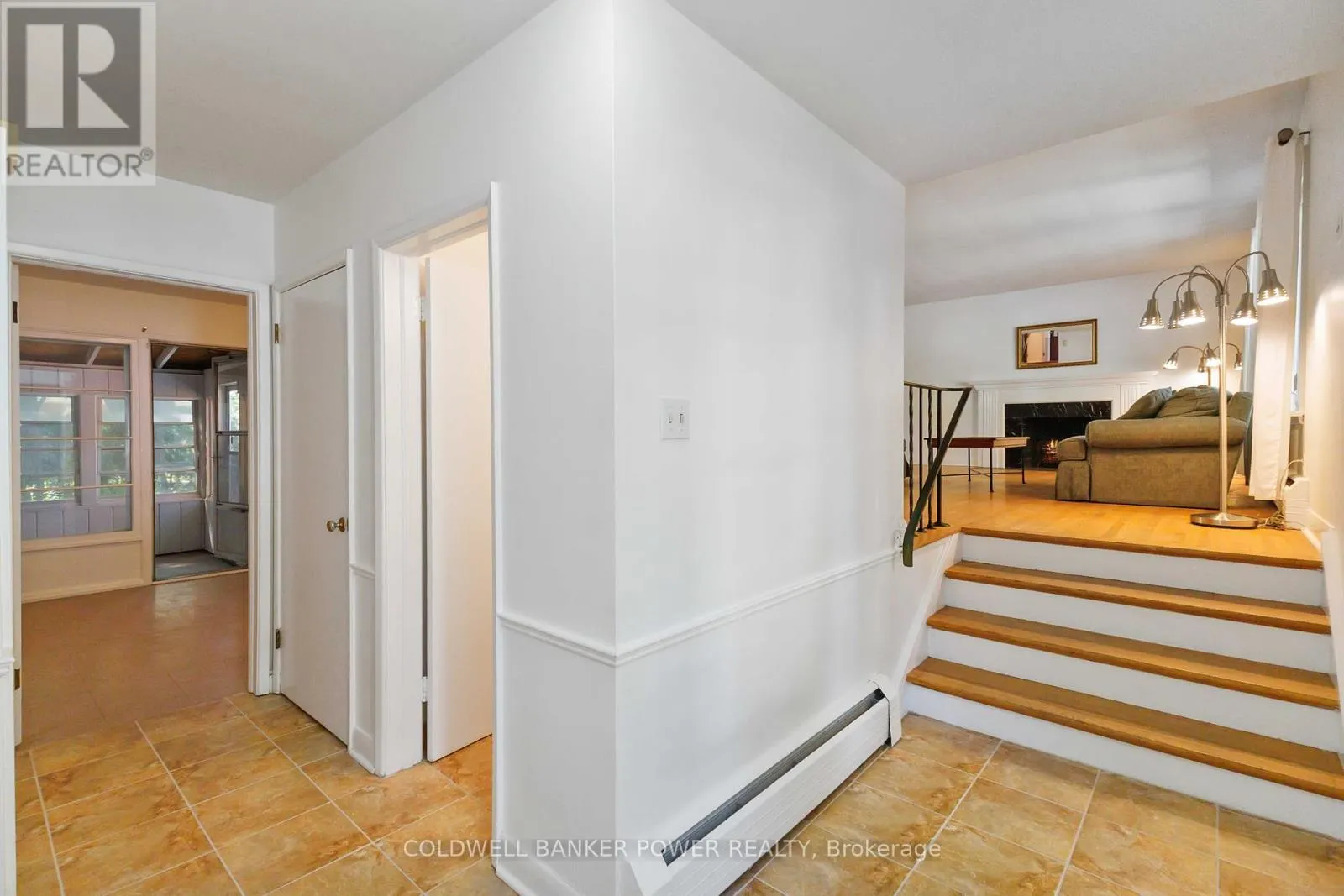 1 MCLEOD CRESCENT