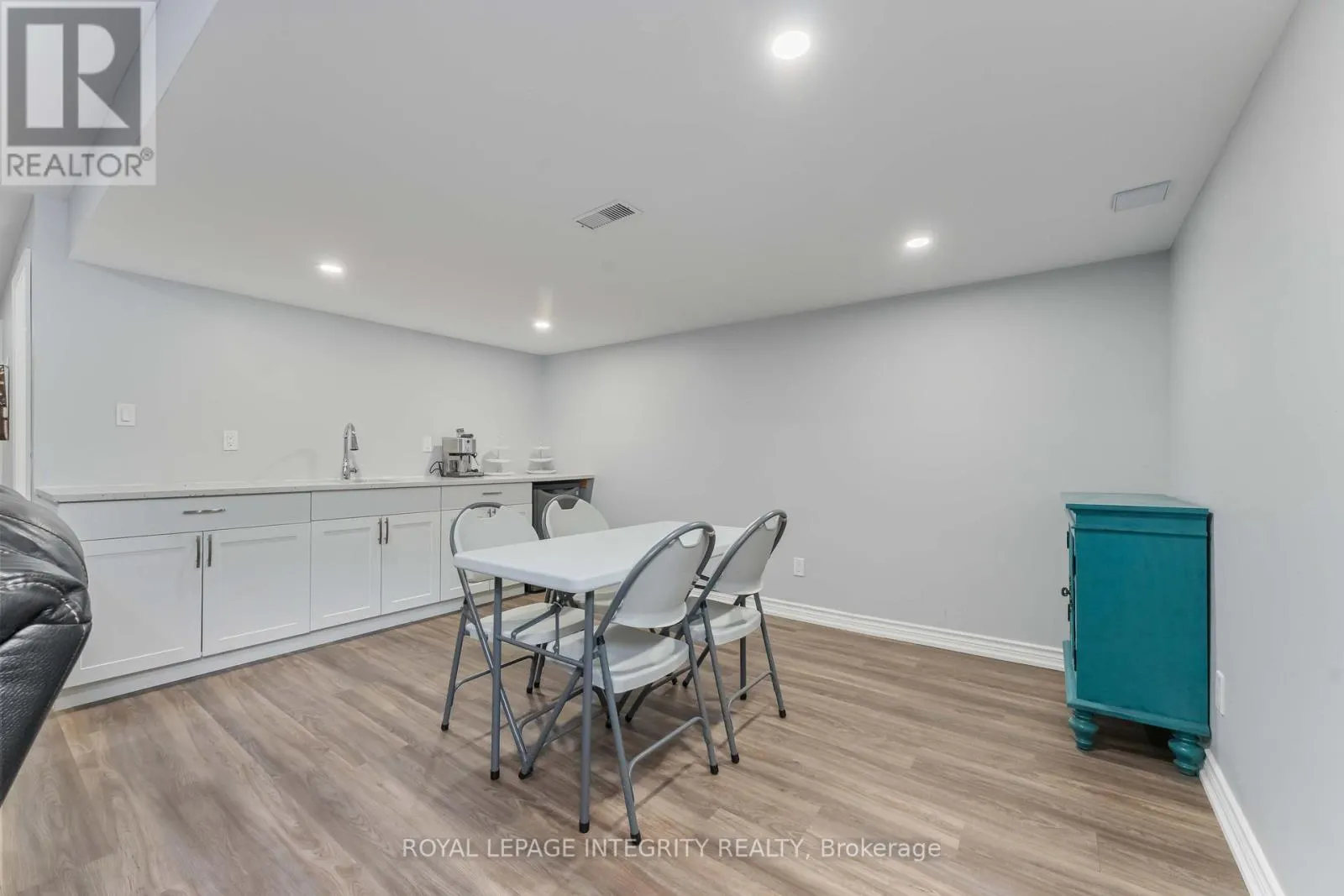 563 EGRET WAY